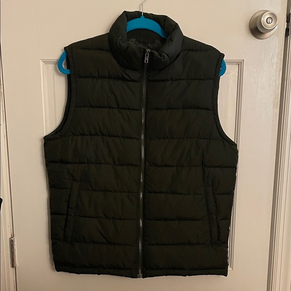 GAP Other - GAP Men’s Black Down-Alternative Puffer Vest